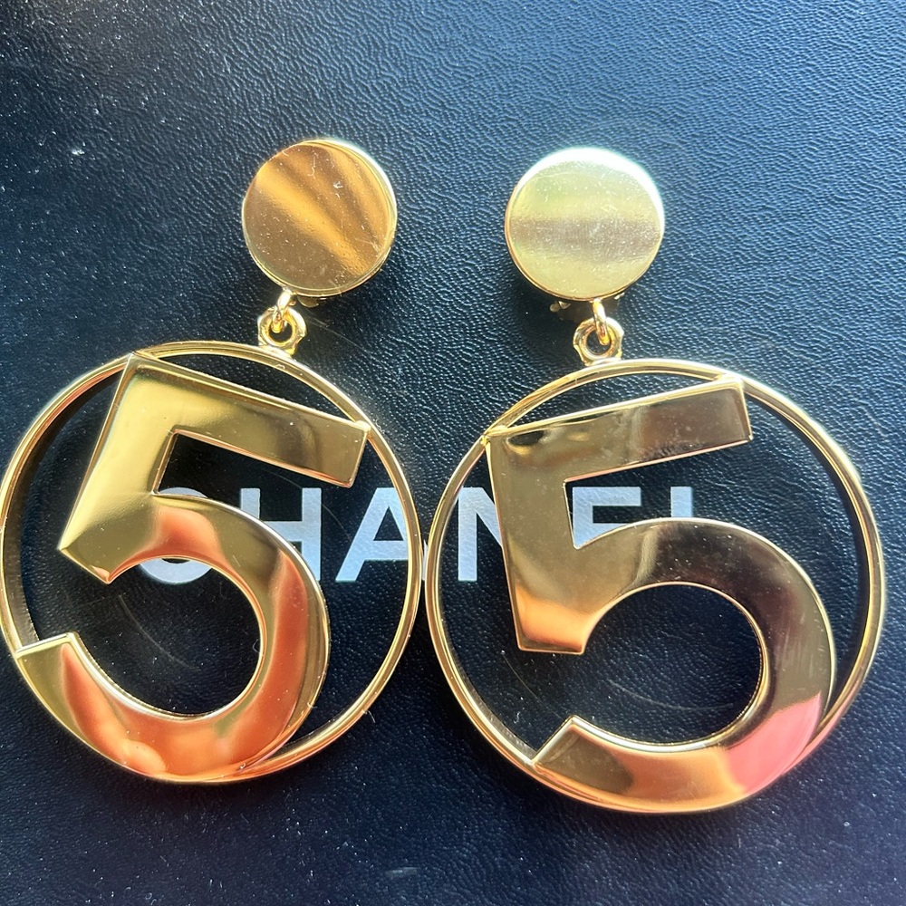 SOLDChanel vintage Number 5 vintage Clip on earrings
